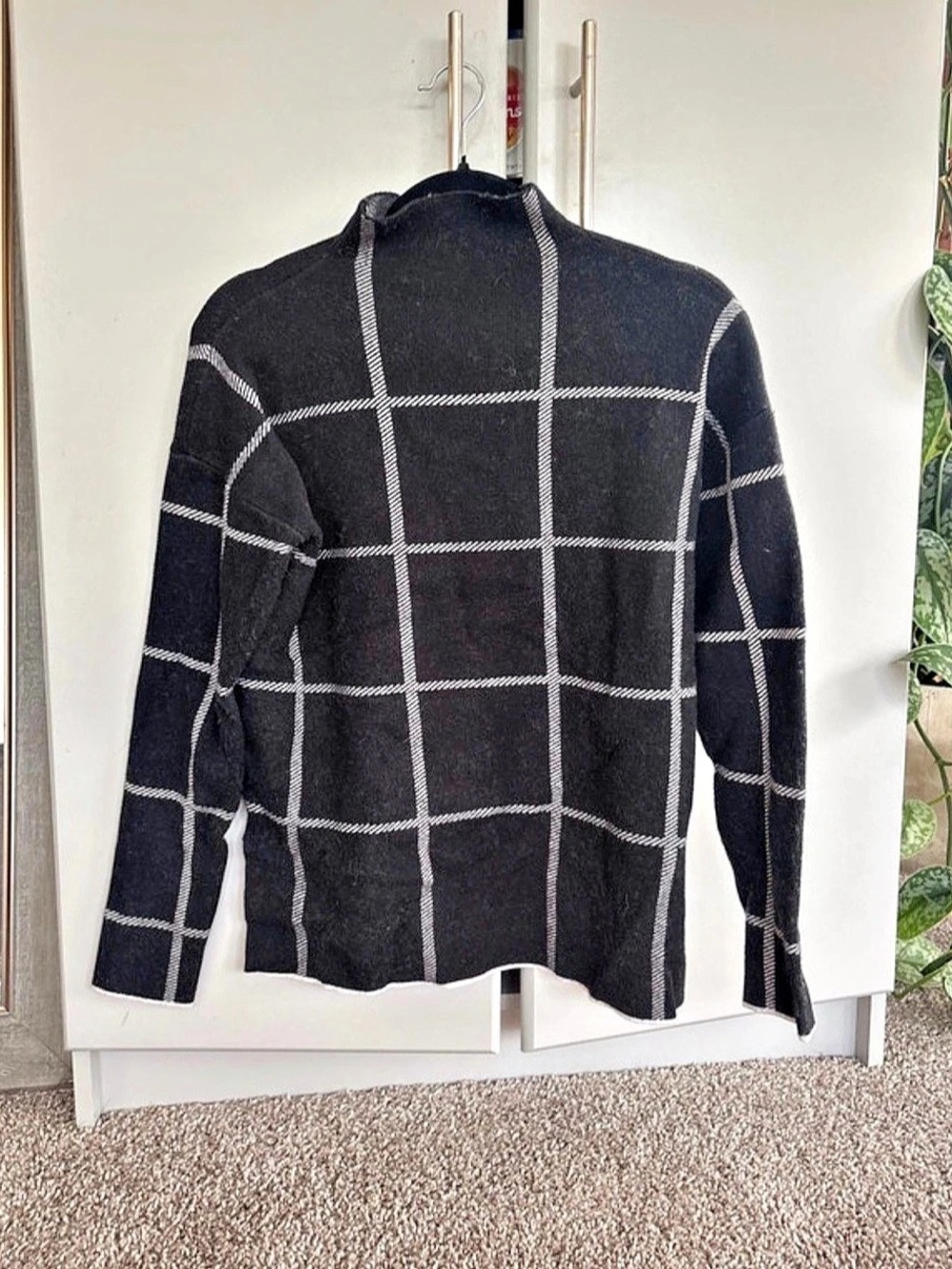 Checkered Turtleneck Sweater in Black & White